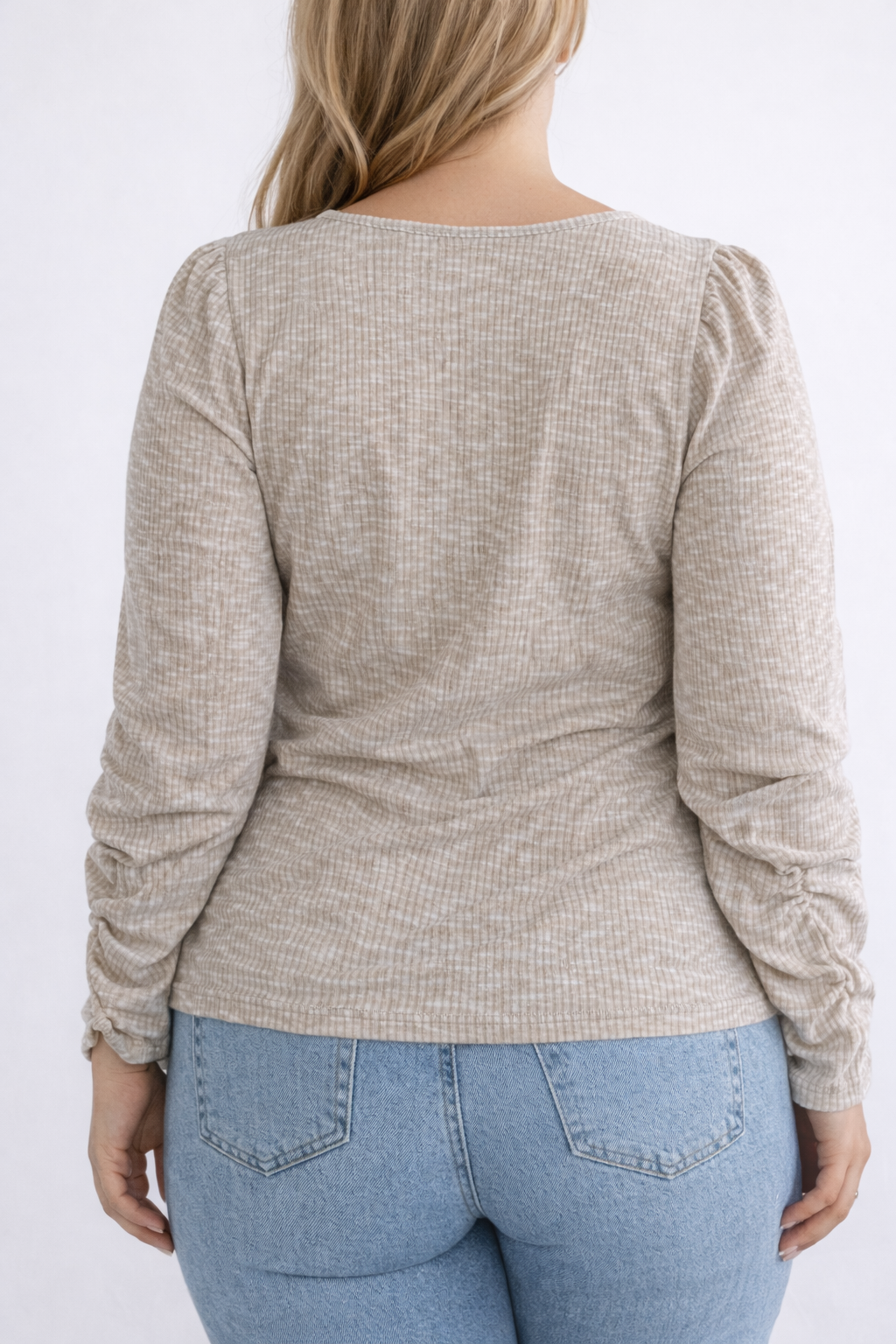 Blusa acanalada beige con frunces – Talla XL - Imagen 3